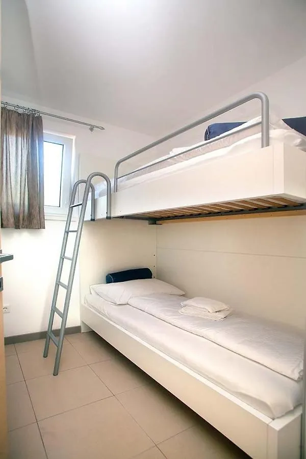 נייביצה Residence Daska II 0*,